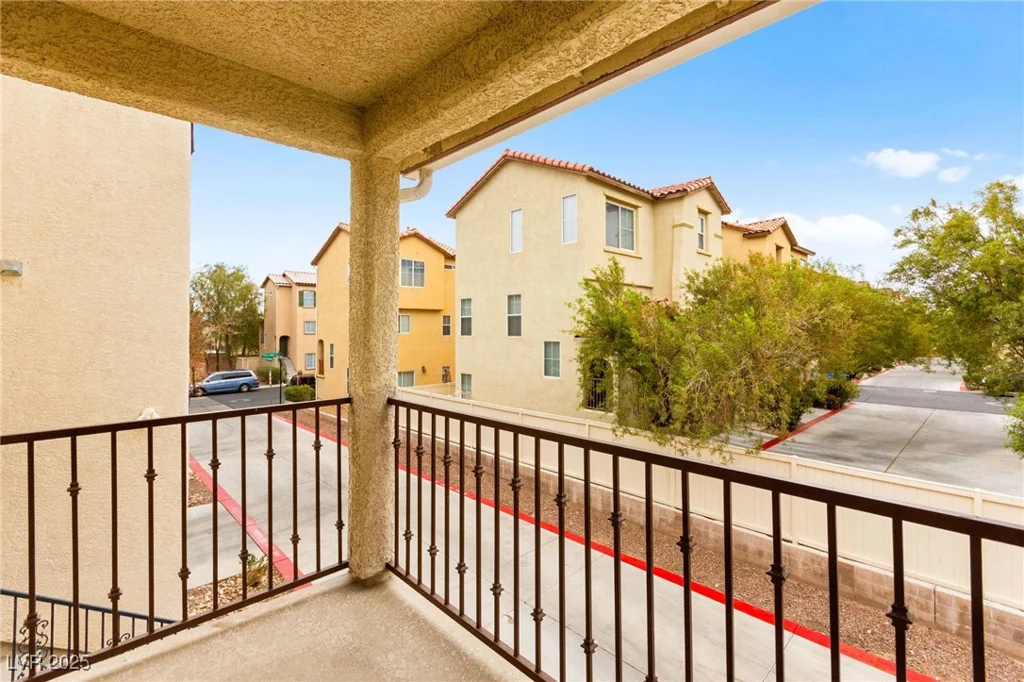 6488 Bentley Wood, Las Vegas, NV 89130