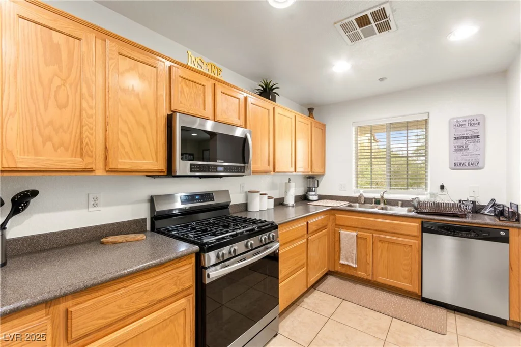 6488 Bentley Wood, Las Vegas, NV 89130
