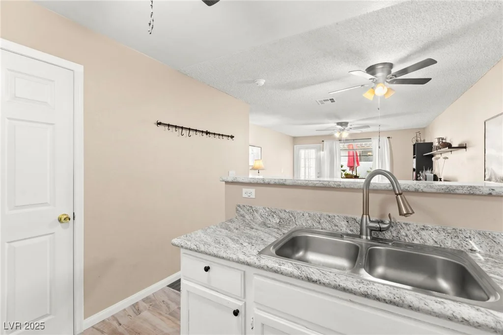 2040 Bavington, Las Vegas, NV 89108