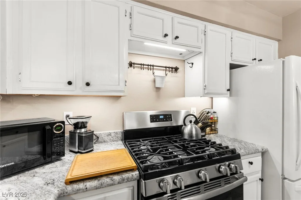 2040 Bavington, Las Vegas, NV 89108