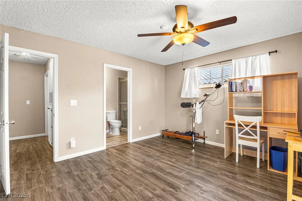 2040 Bavington, Las Vegas, NV 89108