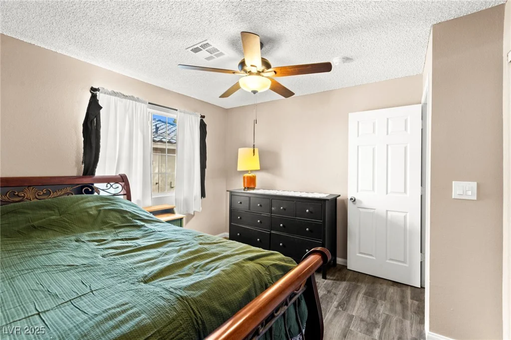 2040 Bavington, Las Vegas, NV 89108