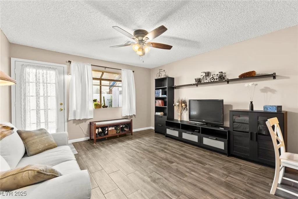 2040 Bavington, Las Vegas, NV 89108