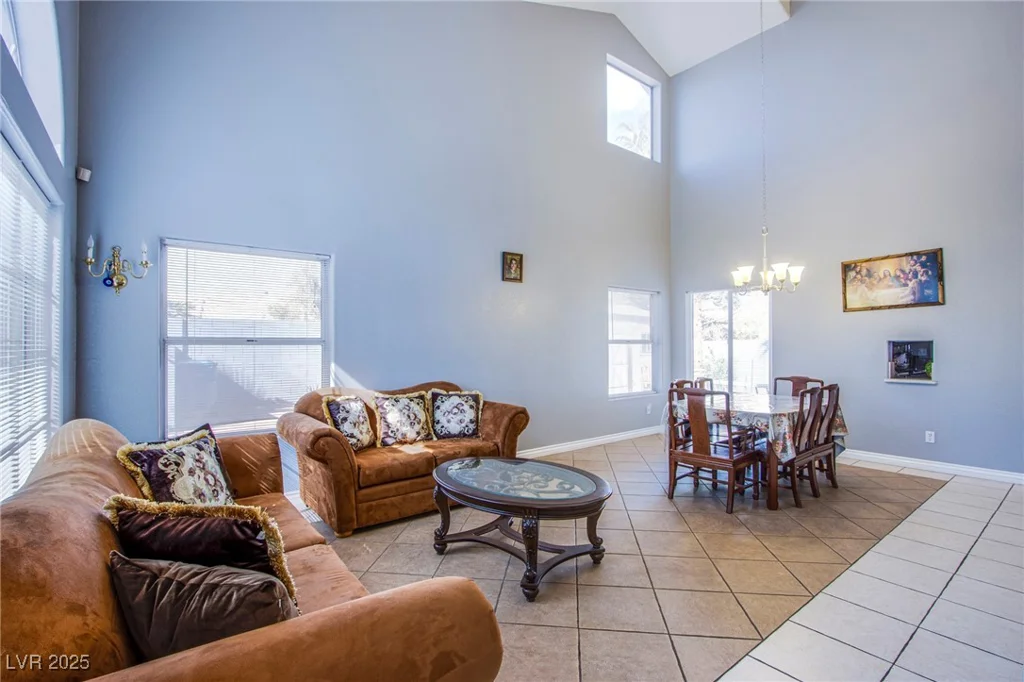 6259 Santander, Las Vegas, NV 89103