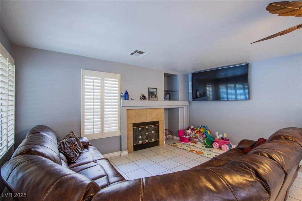 6259 Santander, Las Vegas, NV 89103