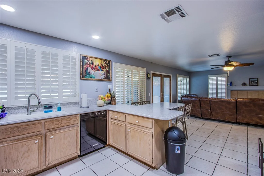 6259 Santander, Las Vegas, NV 89103
