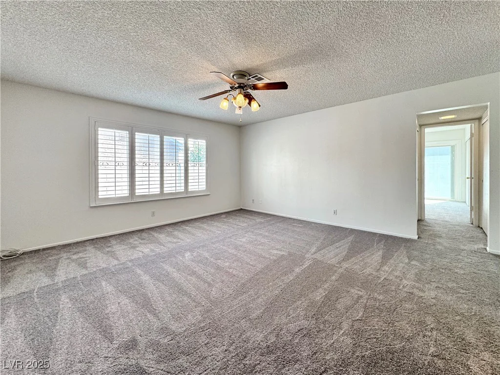 5460 Conville, Las Vegas, NV 89120