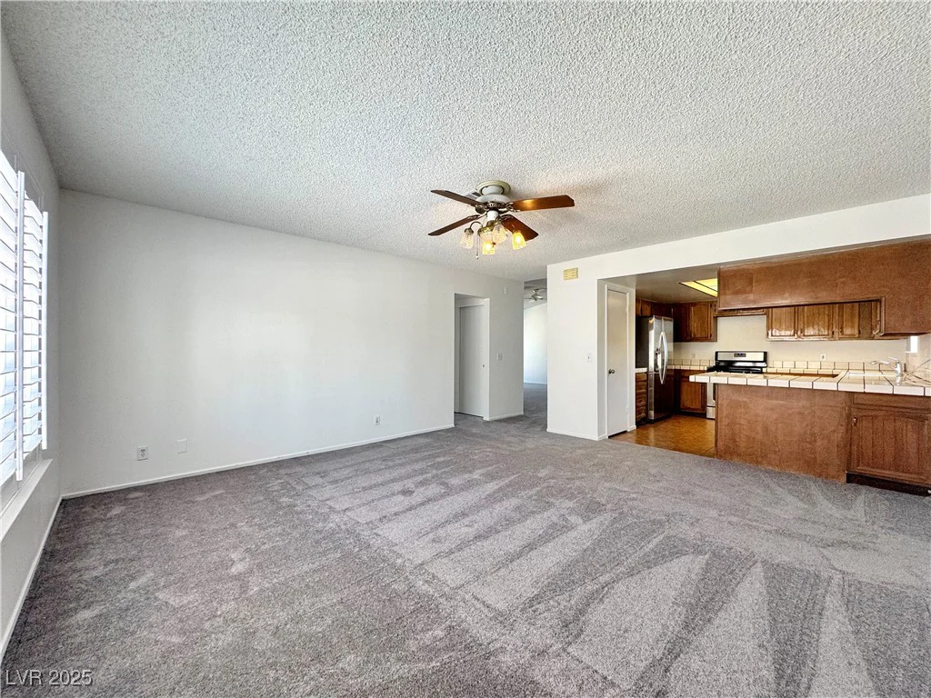 5460 Conville, Las Vegas, NV 89120