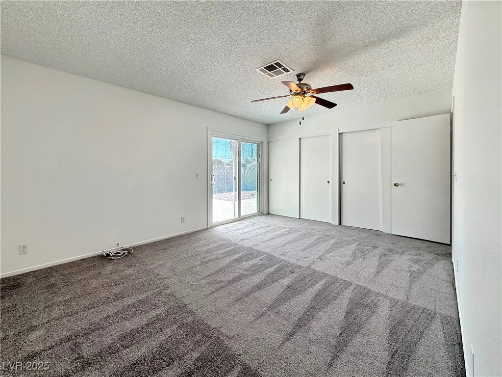 5460 Conville, Las Vegas, NV 89120