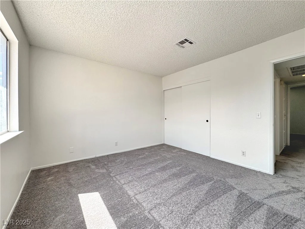 5460 Conville, Las Vegas, NV 89120