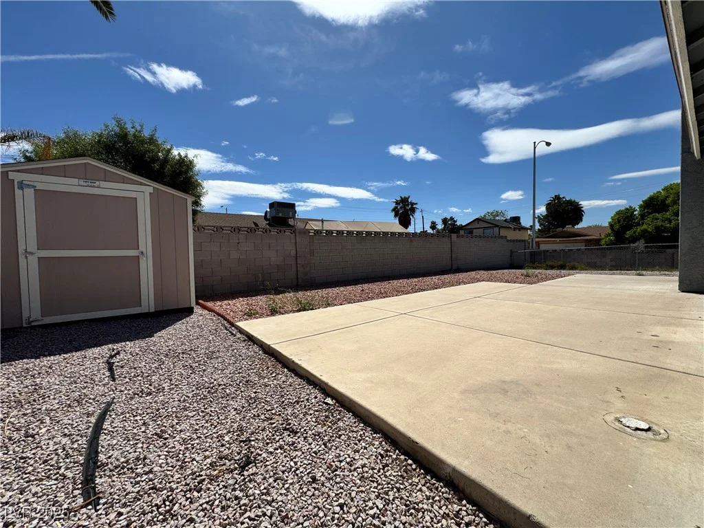 5460 Conville, Las Vegas, NV 89120