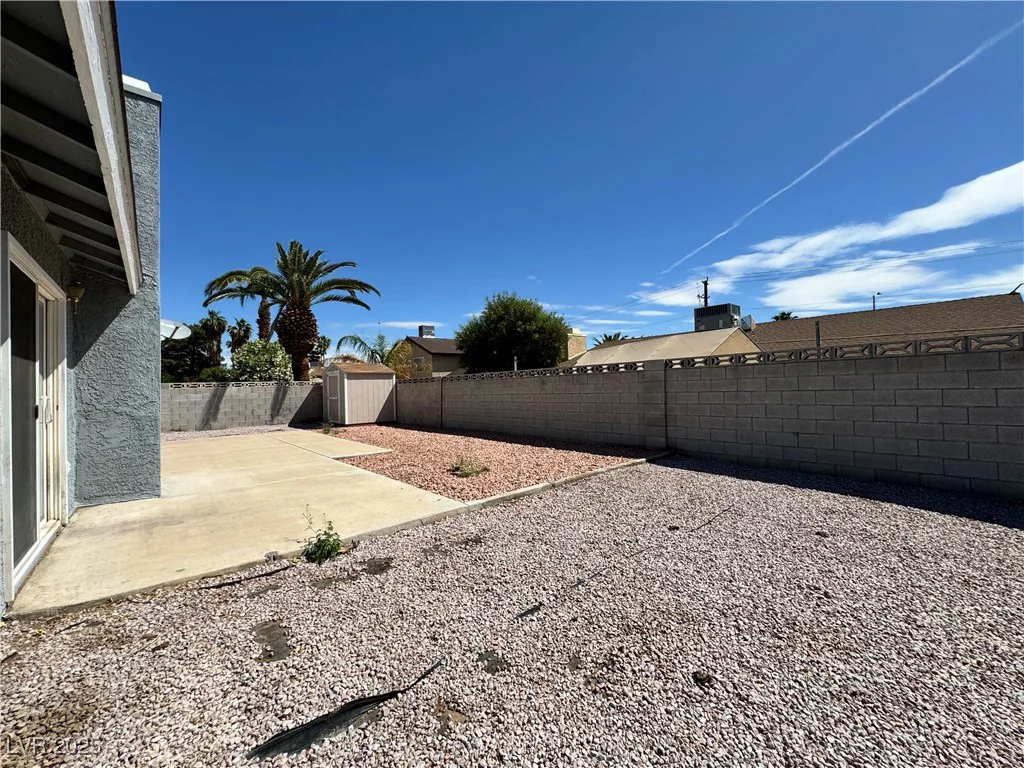 5460 Conville, Las Vegas, NV 89120