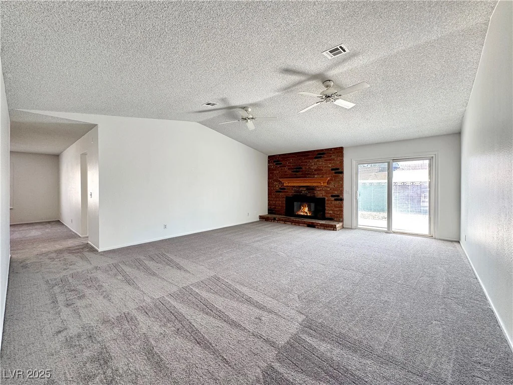 5460 Conville, Las Vegas, NV 89120