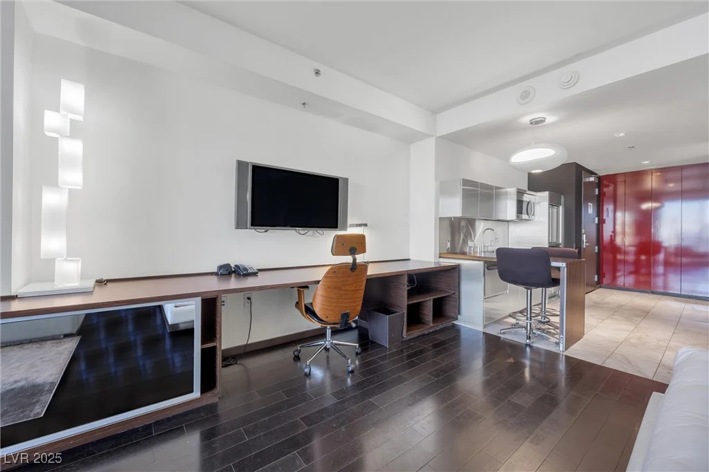 4381 FLAMINGO, Las Vegas, NV 89103