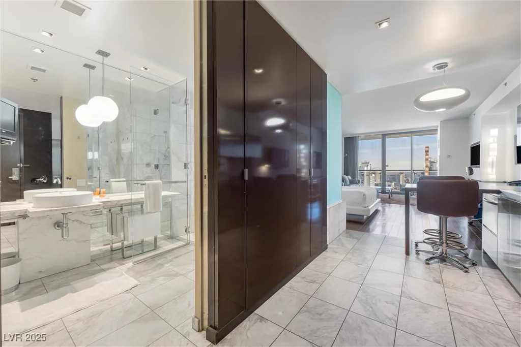 4381 FLAMINGO, Las Vegas, NV 89103