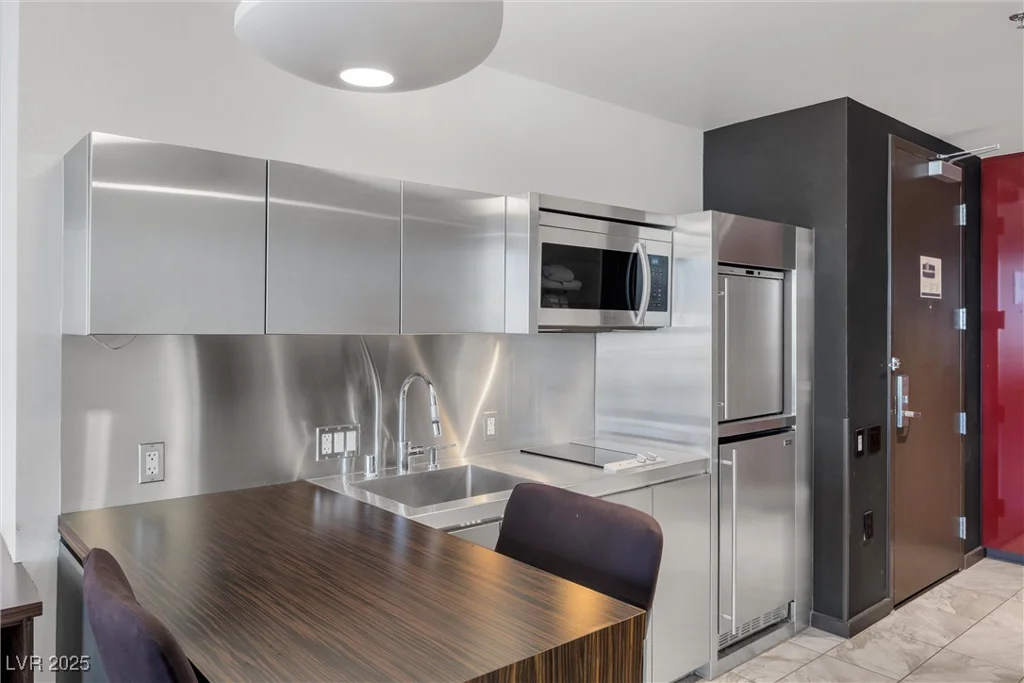 4381 FLAMINGO, Las Vegas, NV 89103