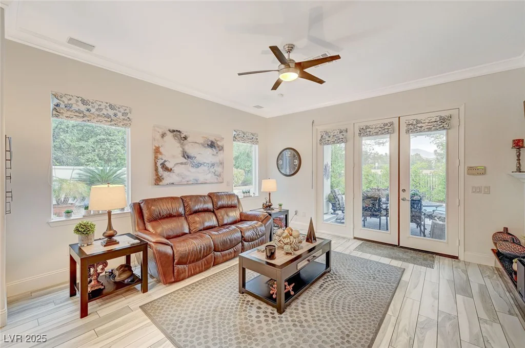 729 Sir James Bridge, Las Vegas, NV 89145