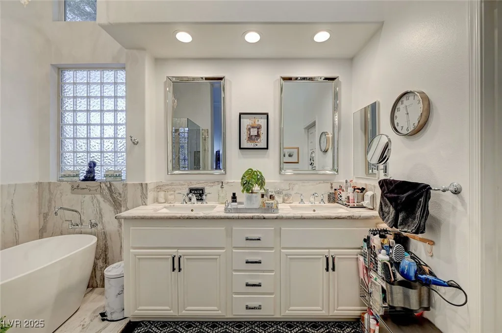 729 Sir James Bridge, Las Vegas, NV 89145