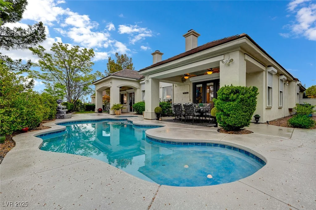 729 Sir James Bridge, Las Vegas, NV 89145