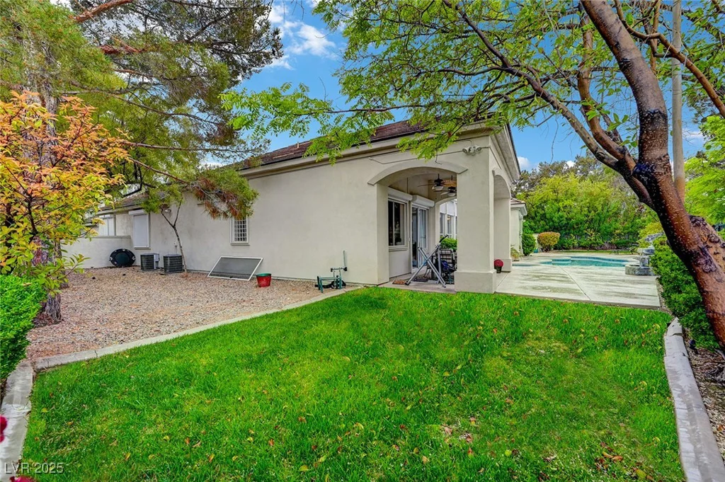 729 Sir James Bridge, Las Vegas, NV 89145
