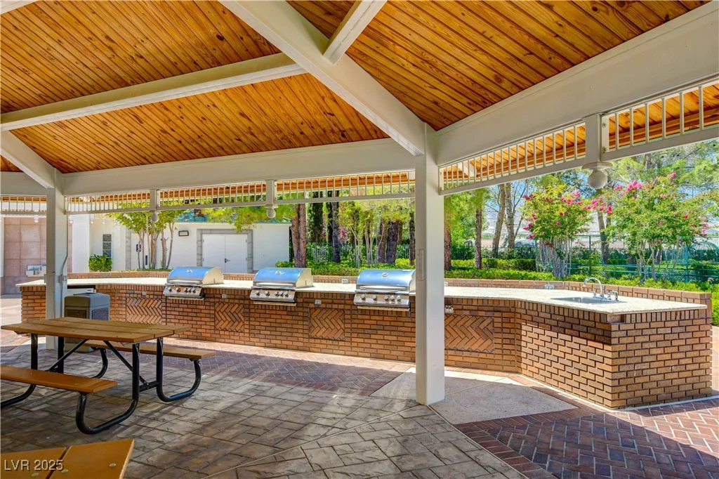 729 Sir James Bridge, Las Vegas, NV 89145