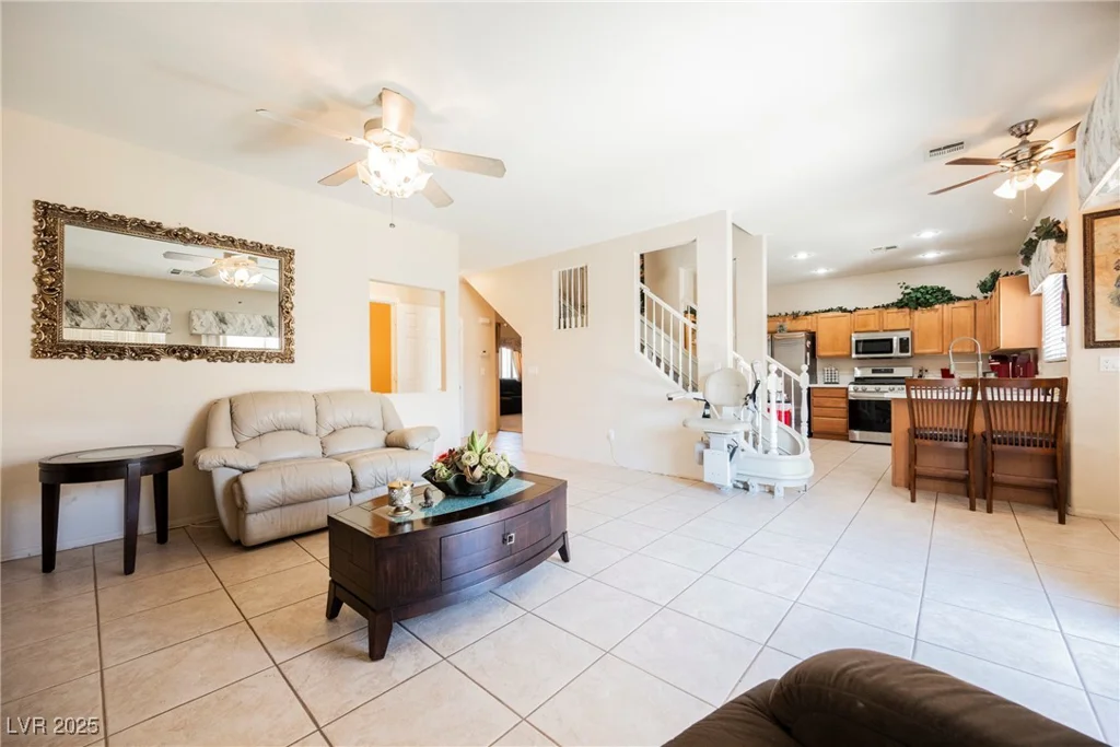 7690 Morning Lake, Las Vegas, NV 89131