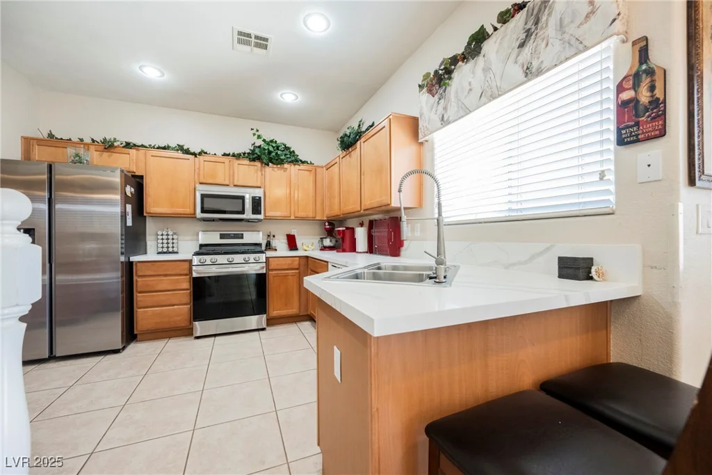 7690 Morning Lake, Las Vegas, NV 89131