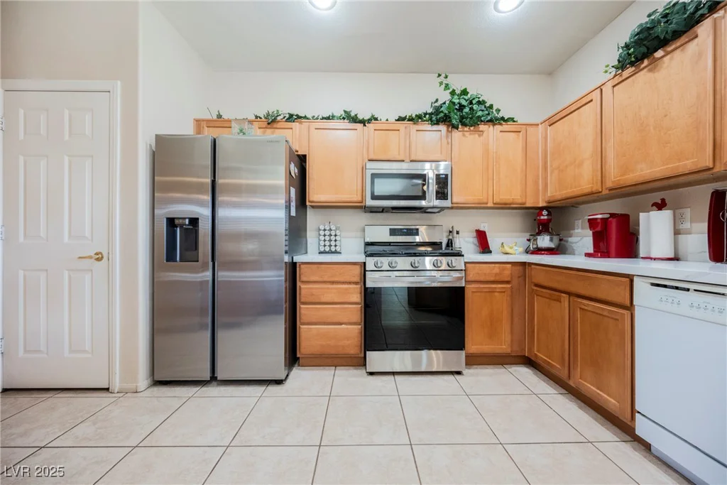 7690 Morning Lake, Las Vegas, NV 89131