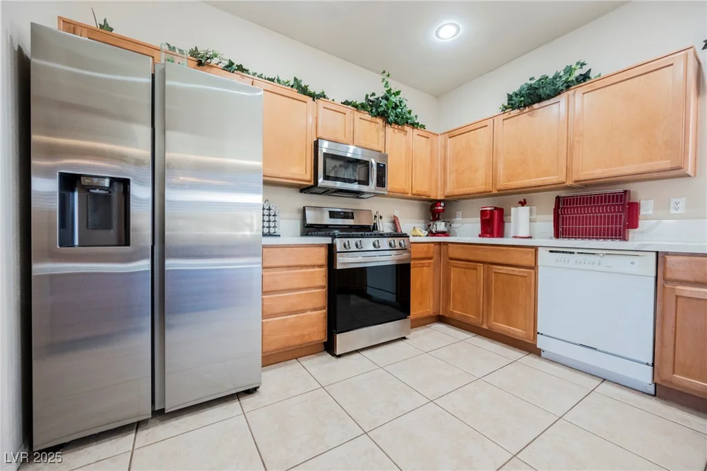 7690 Morning Lake, Las Vegas, NV 89131