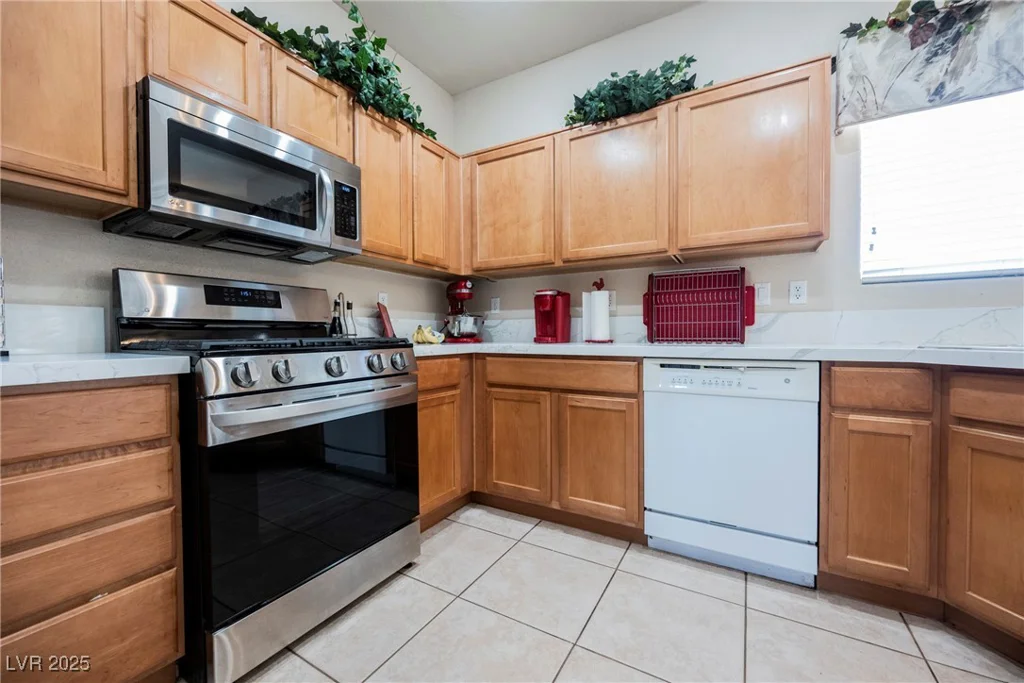7690 Morning Lake, Las Vegas, NV 89131
