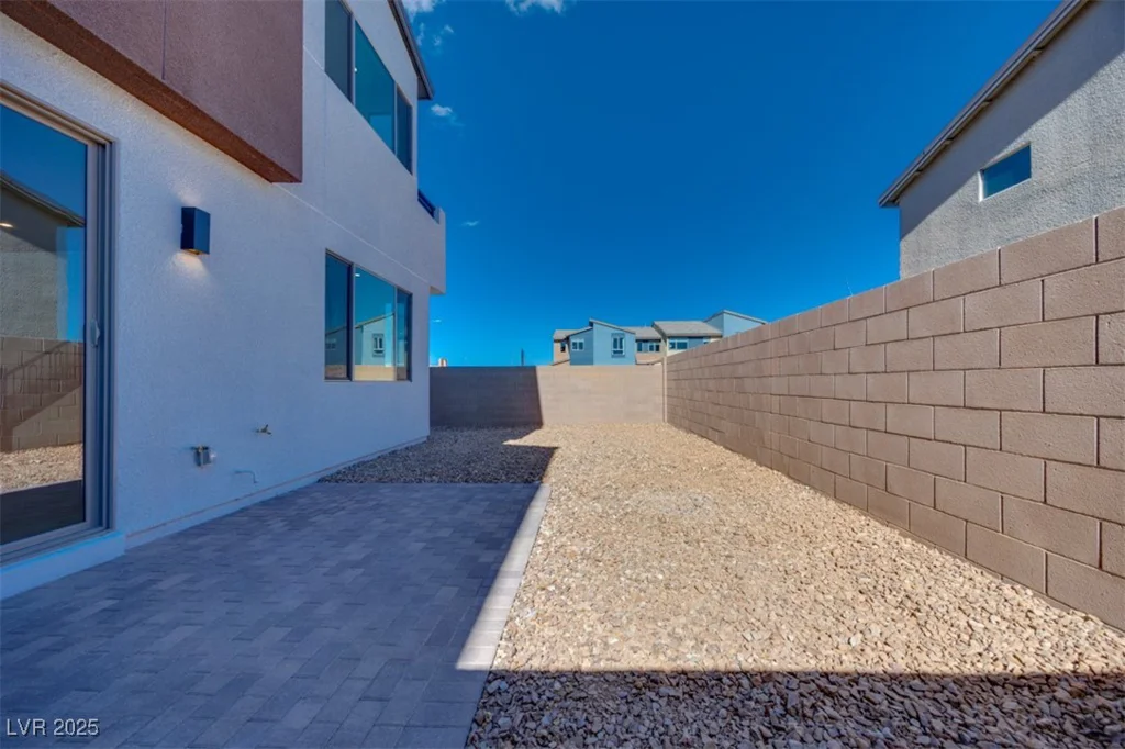 9756 Rock Cliff, Las Vegas, NV 89141