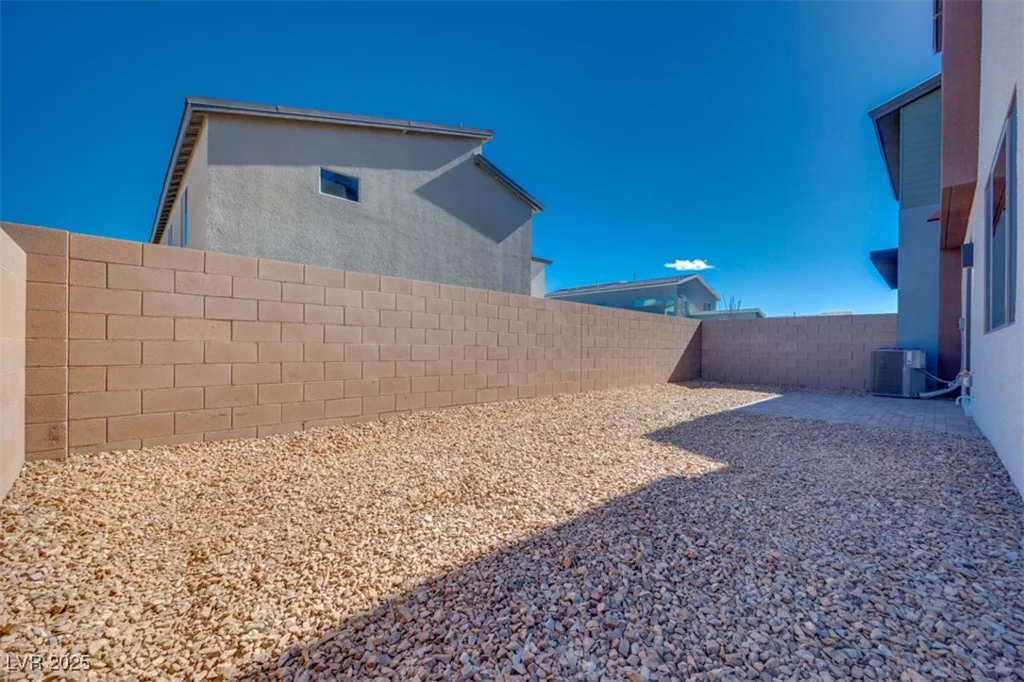 9756 Rock Cliff, Las Vegas, NV 89141