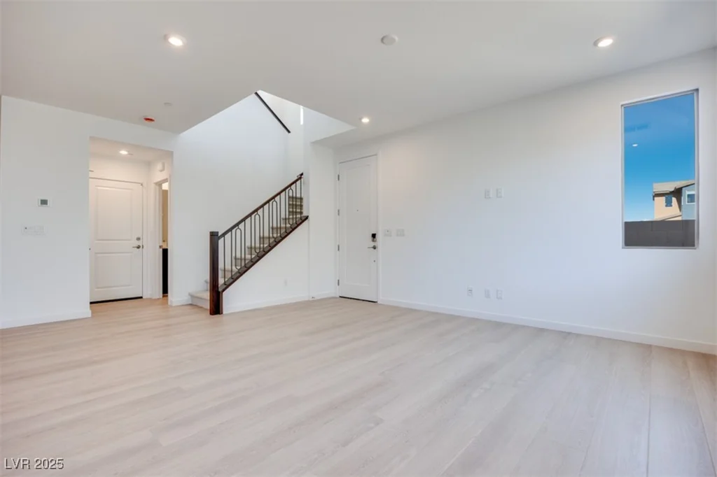 9756 Rock Cliff, Las Vegas, NV 89141
