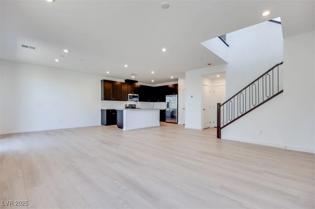 9756 Rock Cliff, Las Vegas, NV 89141