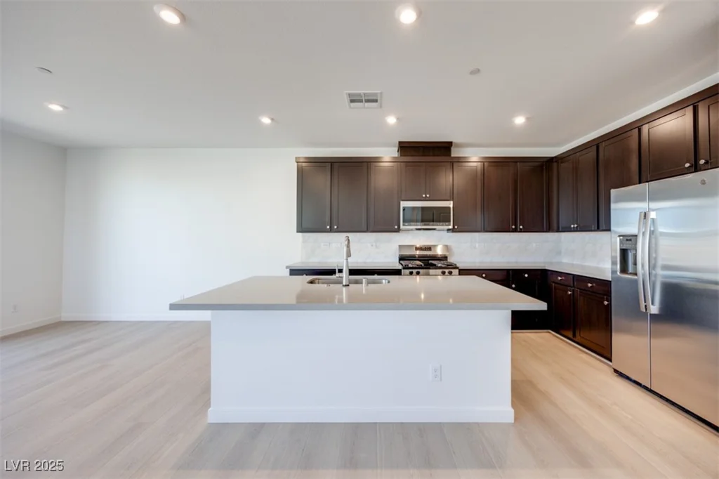 9756 Rock Cliff, Las Vegas, NV 89141