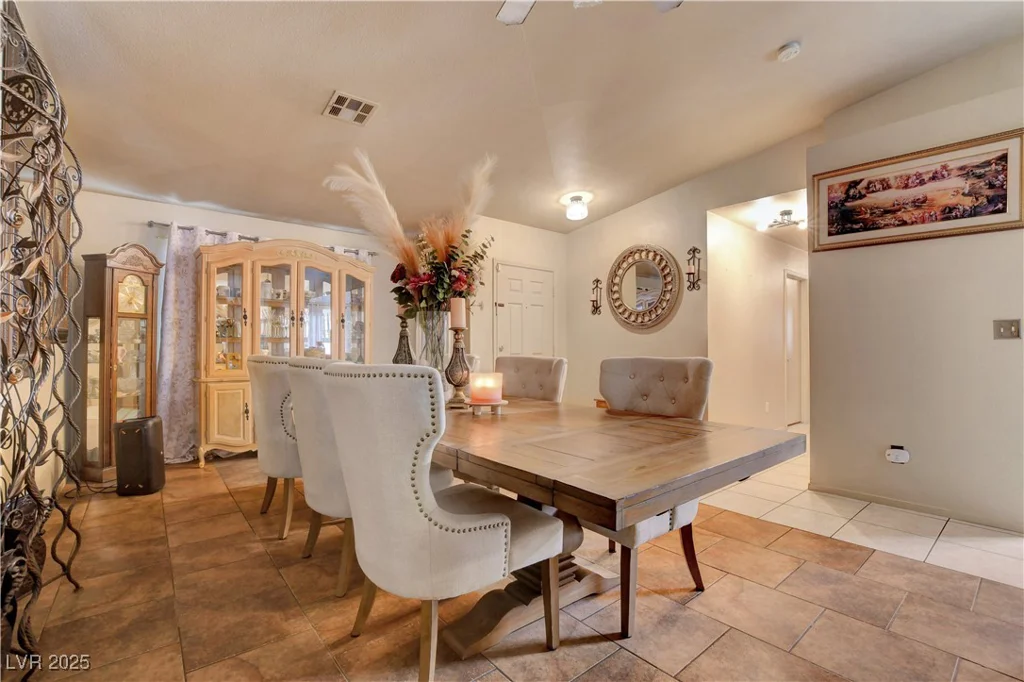 5220 Shasta Daisy, North Las Vegas, NV 89031