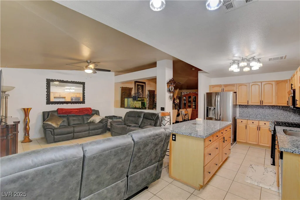 5220 Shasta Daisy, North Las Vegas, NV 89031