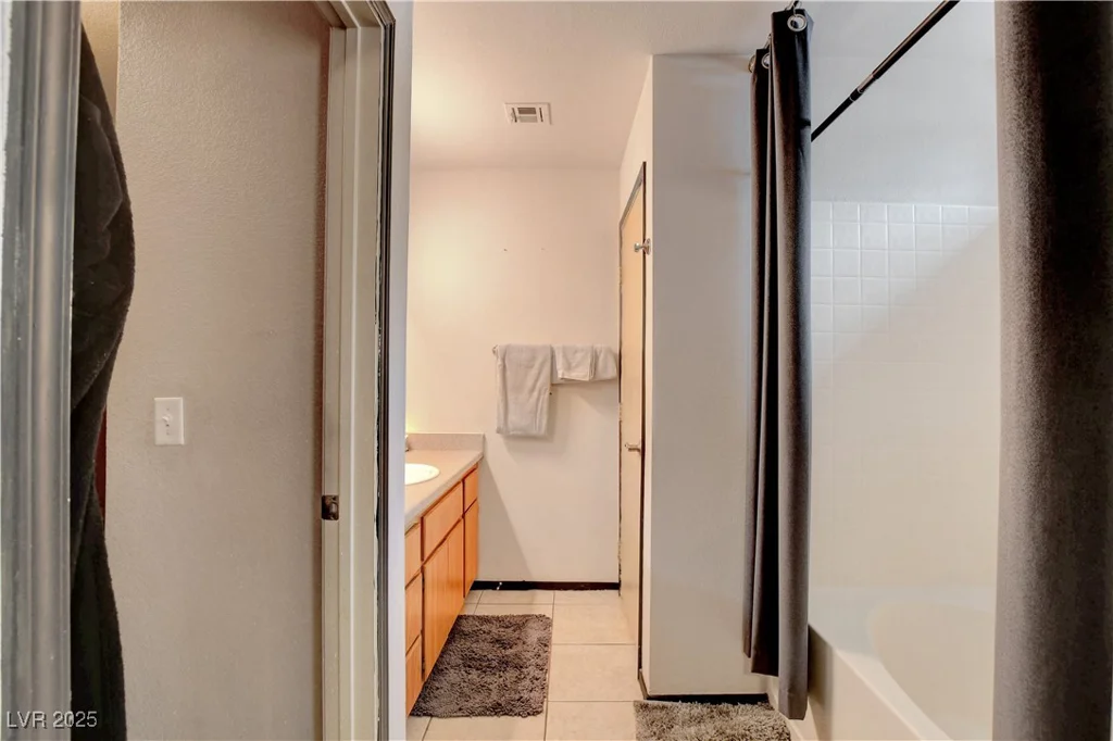 5220 Shasta Daisy, North Las Vegas, NV 89031