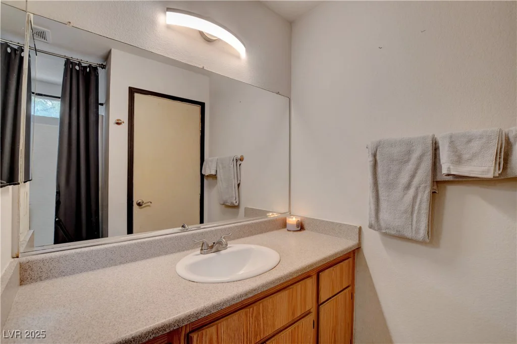 5220 Shasta Daisy, North Las Vegas, NV 89031