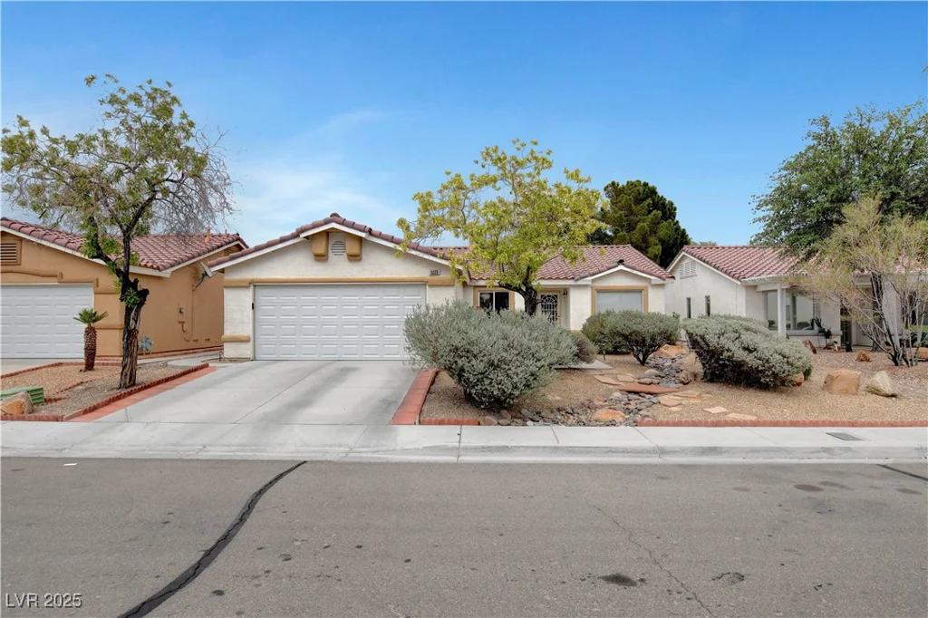5220 Shasta Daisy, North Las Vegas, NV 89031