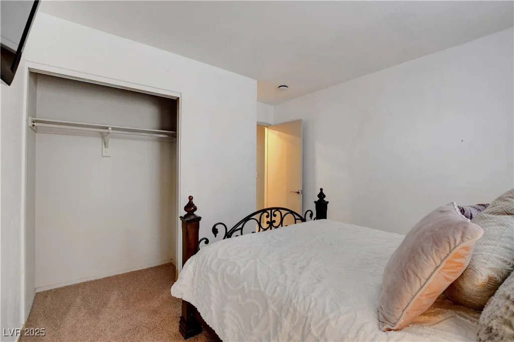 5220 Shasta Daisy, North Las Vegas, NV 89031