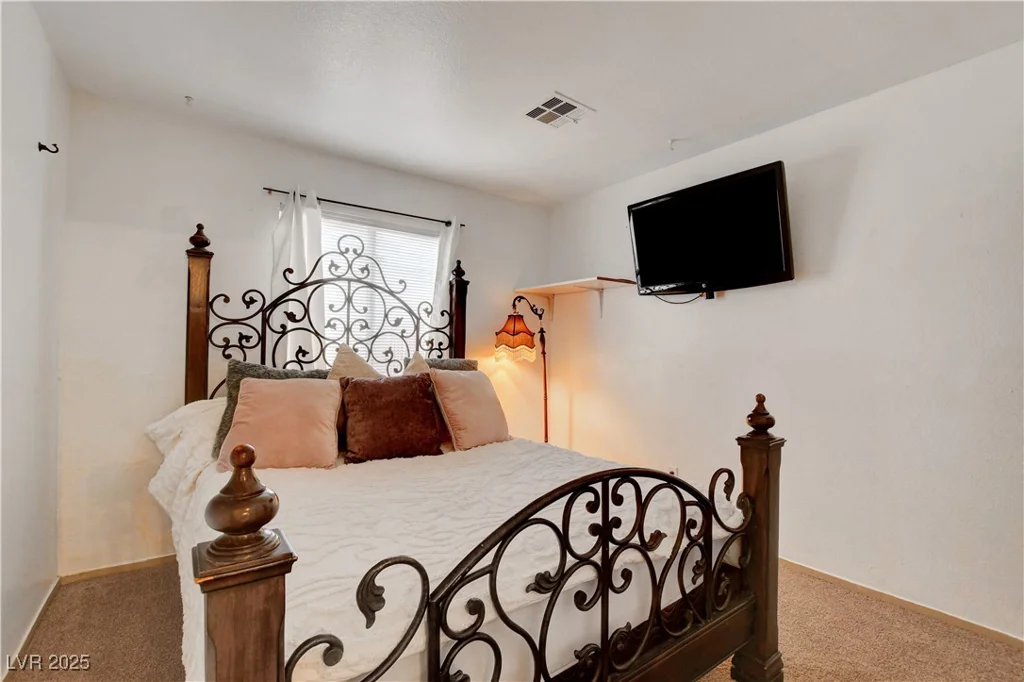 5220 Shasta Daisy, North Las Vegas, NV 89031