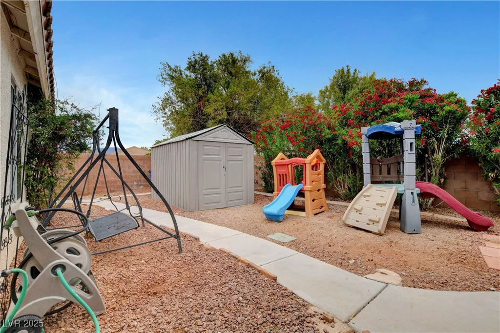5220 Shasta Daisy, North Las Vegas, NV 89031