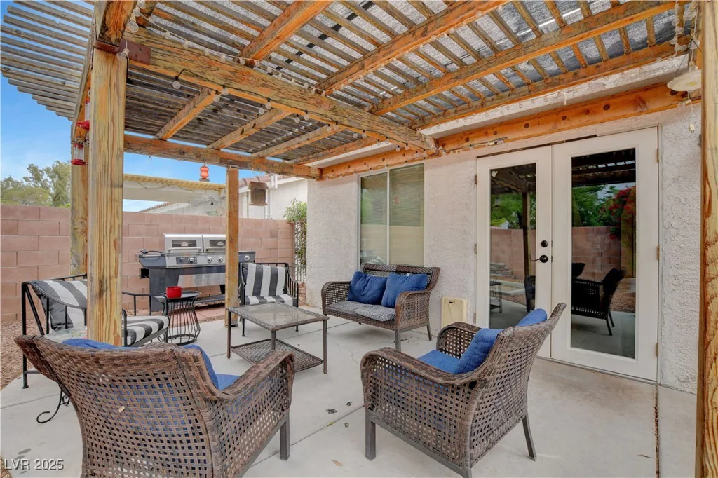 5220 Shasta Daisy, North Las Vegas, NV 89031