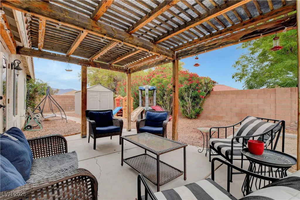 5220 Shasta Daisy, North Las Vegas, NV 89031
