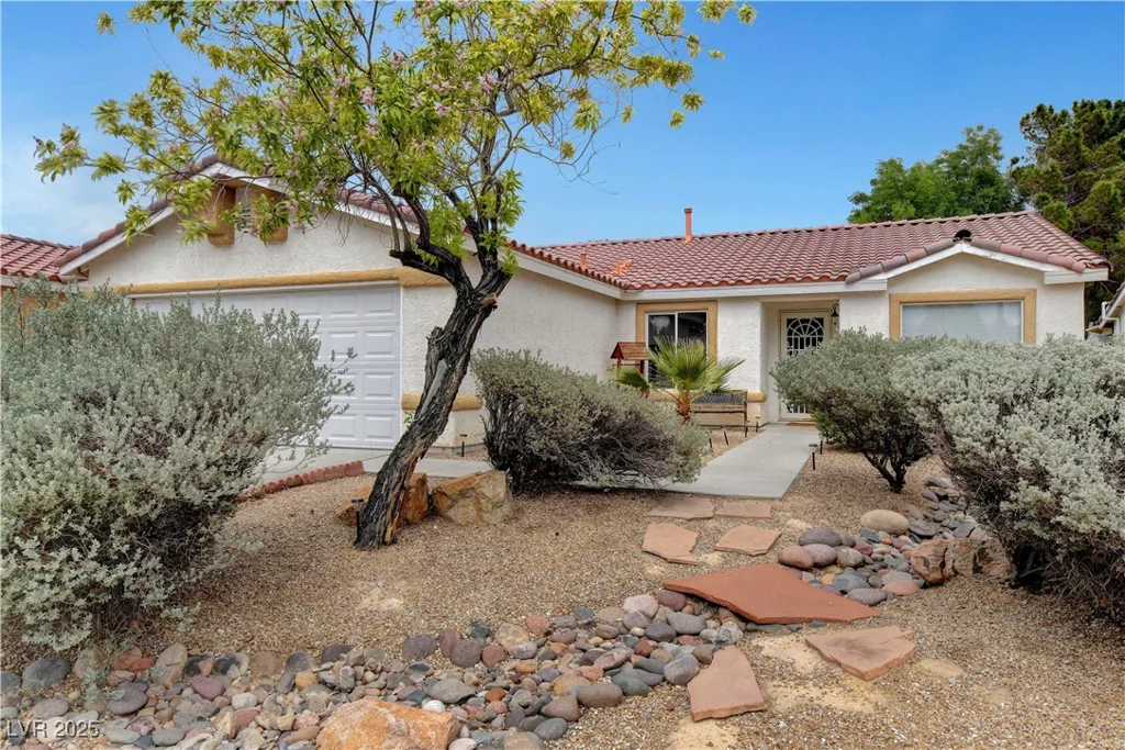 5220 Shasta Daisy, North Las Vegas, NV 89031