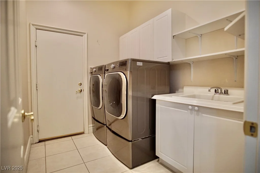 66 Sunset Bay, Las Vegas, NV 89148