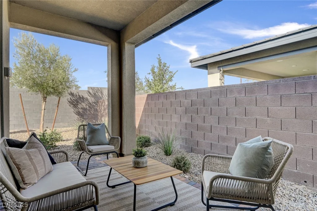 9903 Spinel, Las Vegas, NV 89143