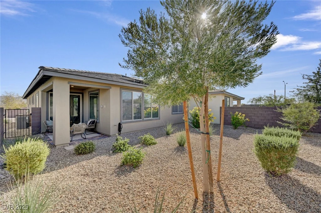 9903 Spinel, Las Vegas, NV 89143