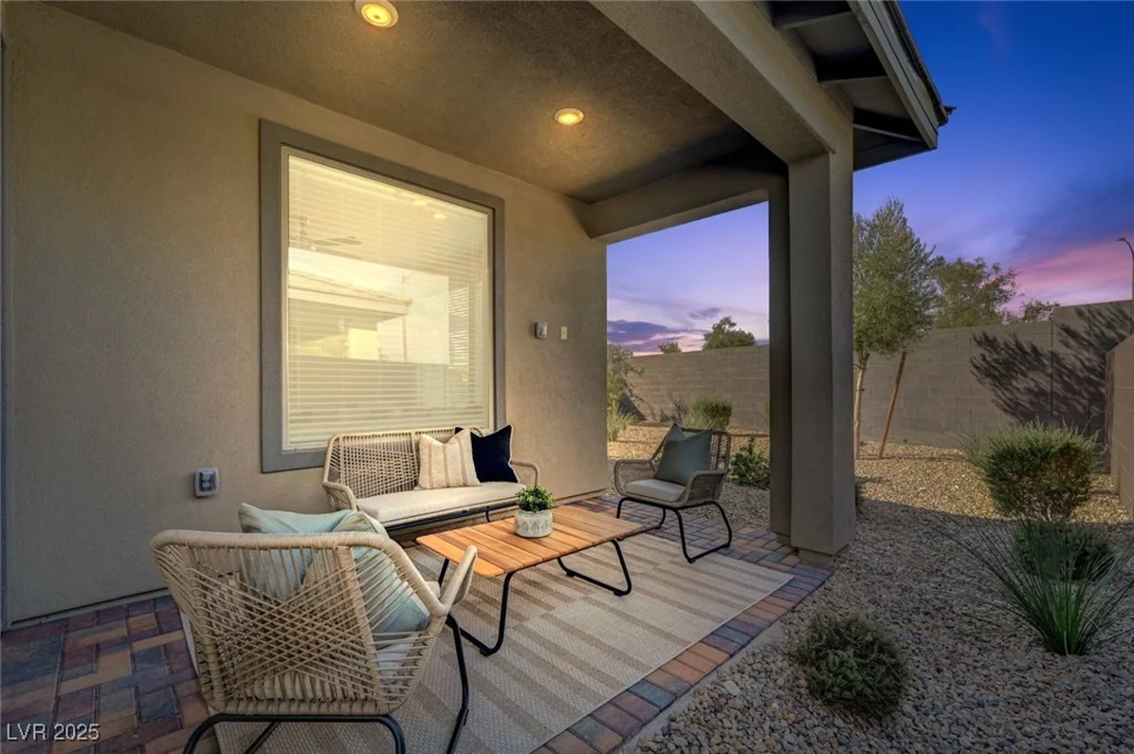 9903 Spinel, Las Vegas, NV 89143
